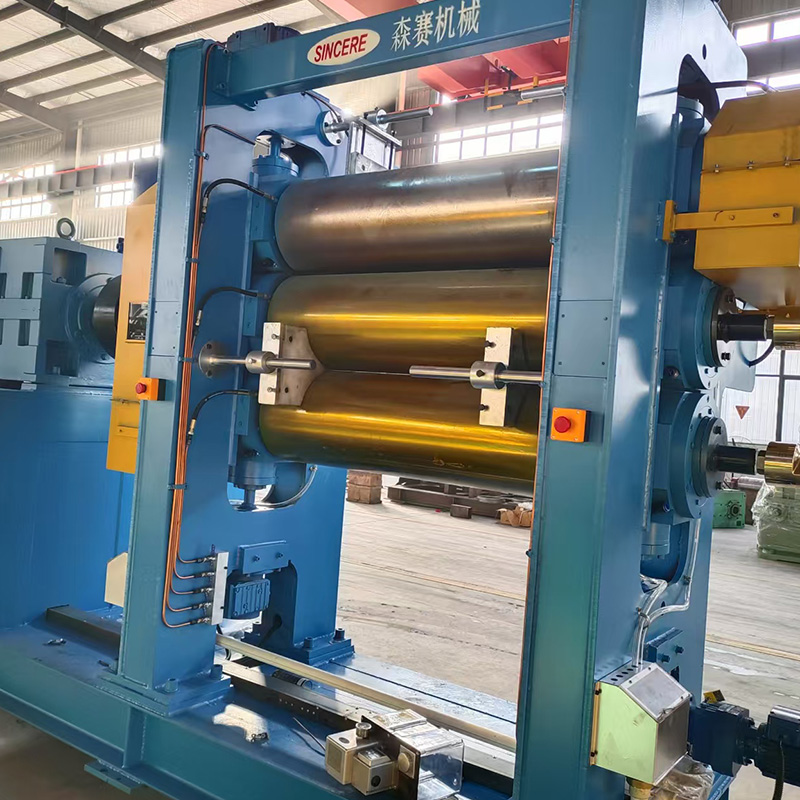 4-valcový gumený kalandrovací stroj