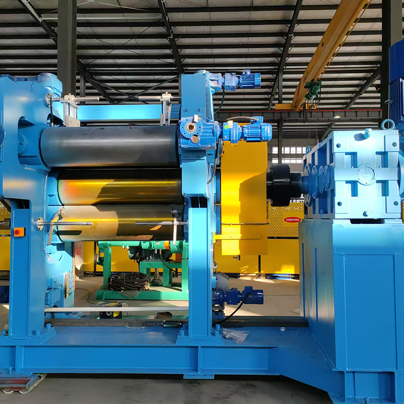 4-valcový gumený kalandrovací stroj